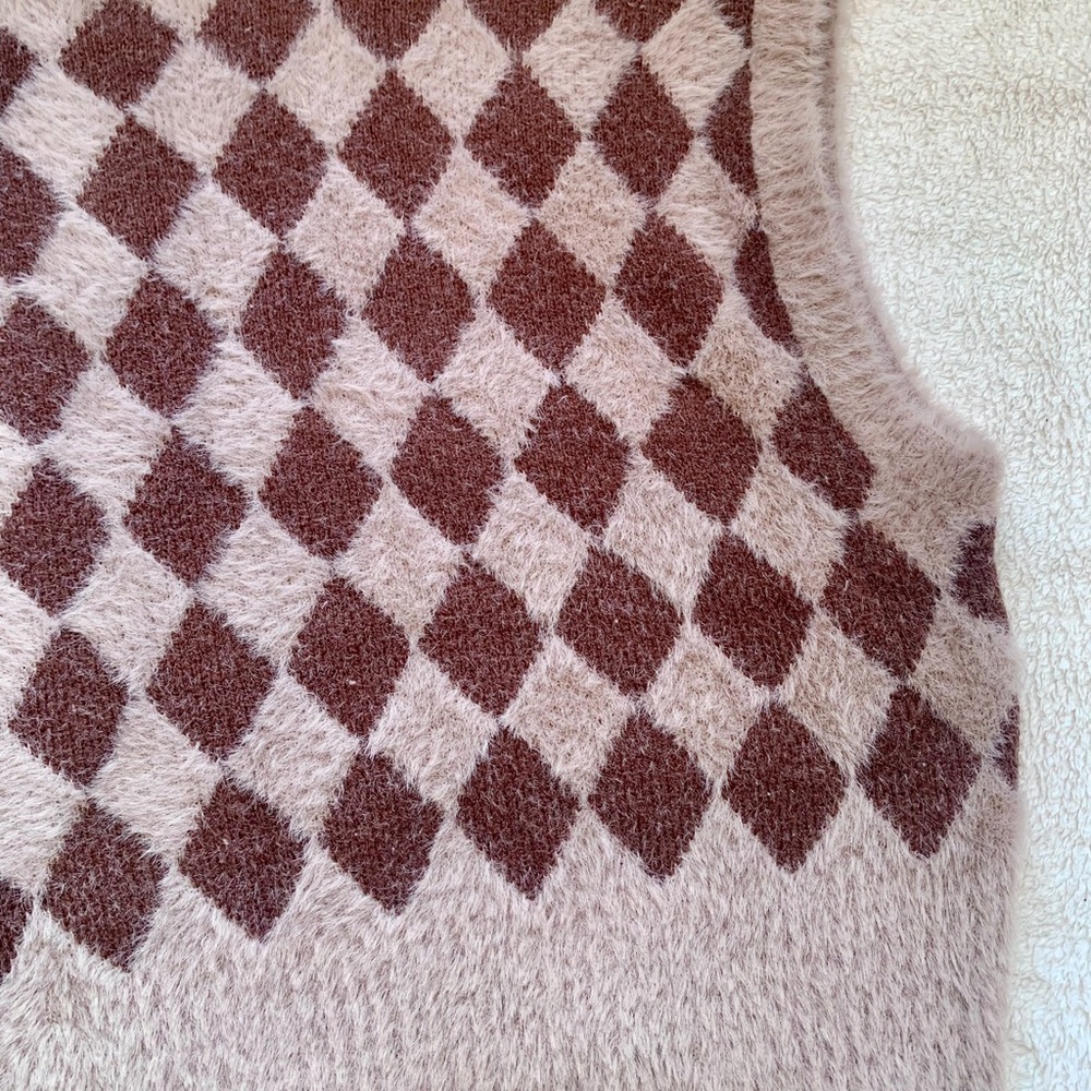 Yet Again Fuzzy Argyle Knit Vest - Picture 10 of 13